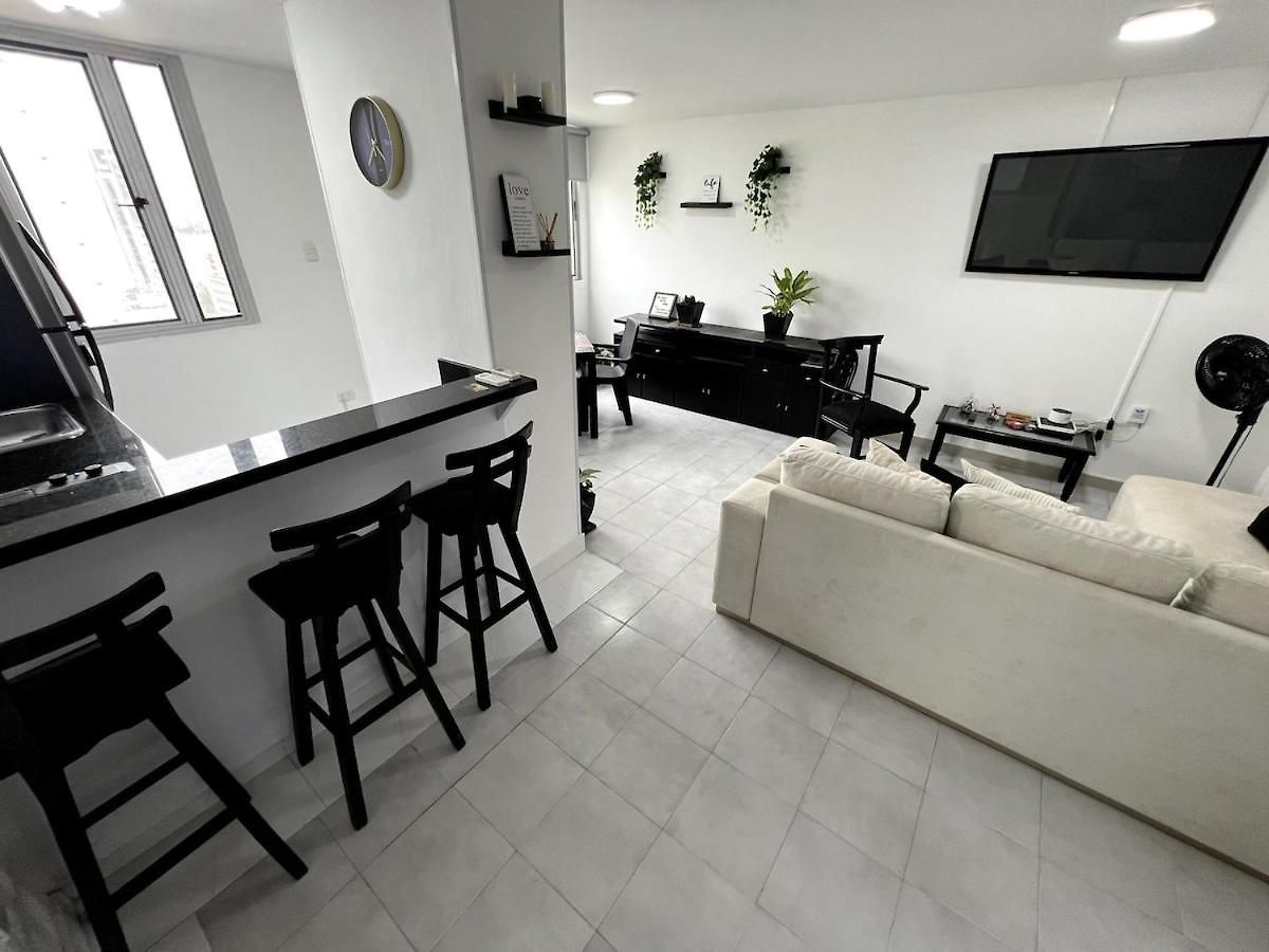 1401 Con Ac, Piscina Y Cerca Playa